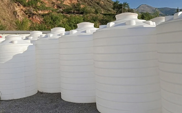 化工液体储存注意事项——选对PE秦州塑料桶避免安全隐患
